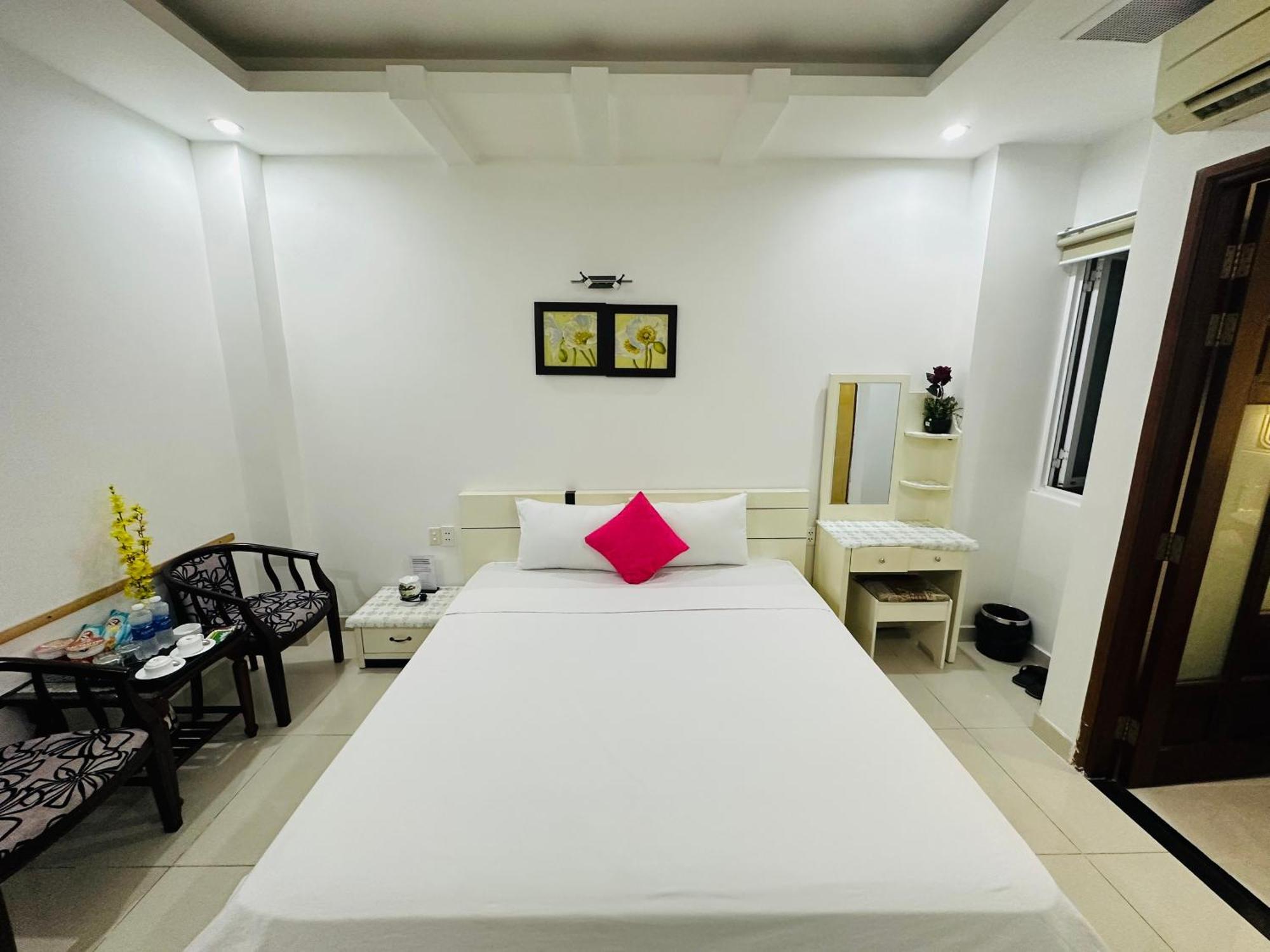 Redflower Hotel Ho Chi Minh City Exterior photo