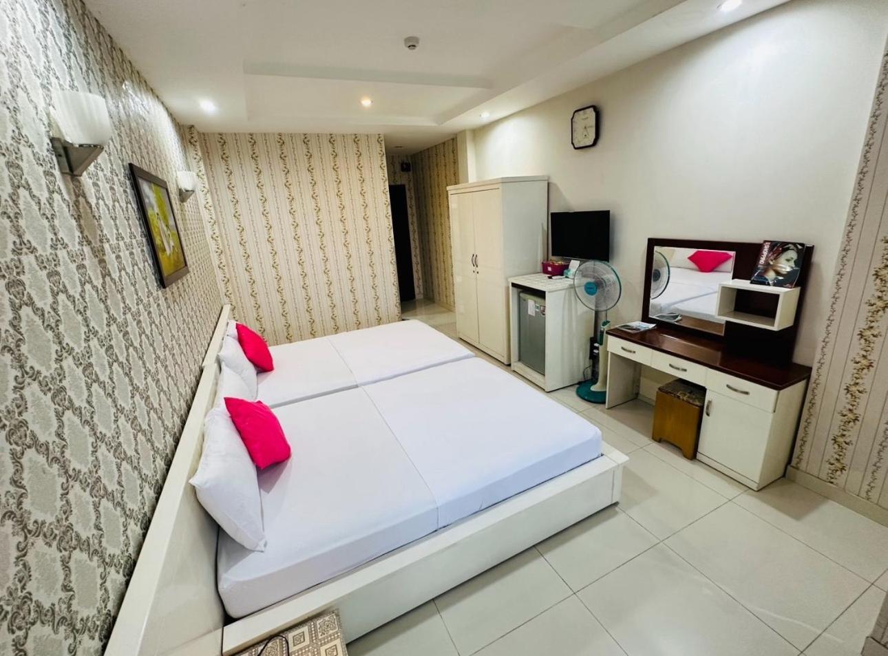 Redflower Hotel Ho Chi Minh City Exterior photo