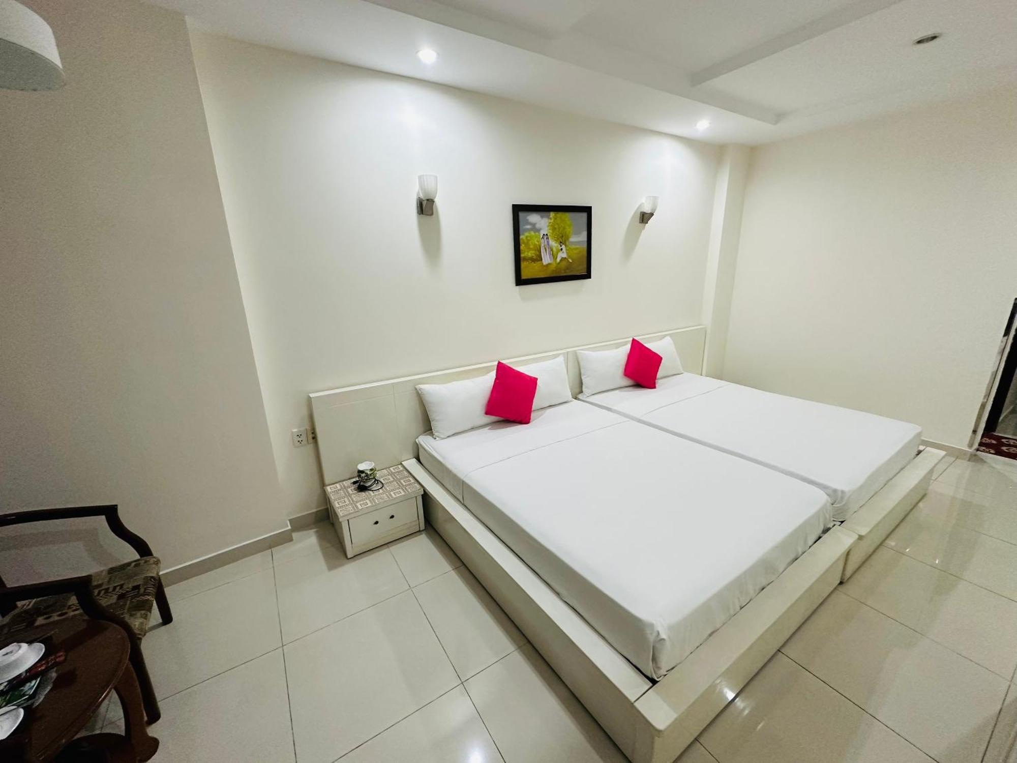Redflower Hotel Ho Chi Minh City Exterior photo
