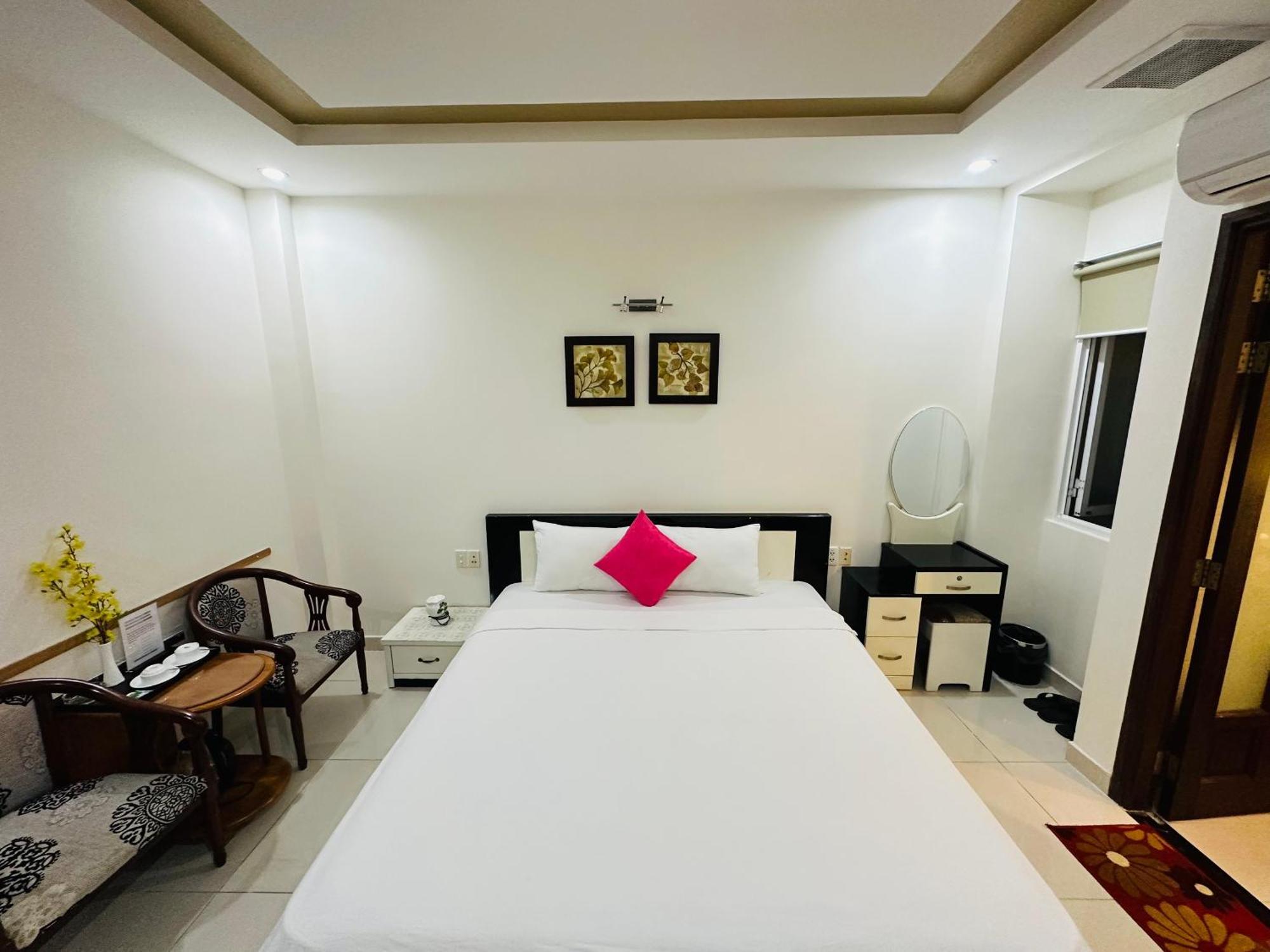 Redflower Hotel Ho Chi Minh City Exterior photo